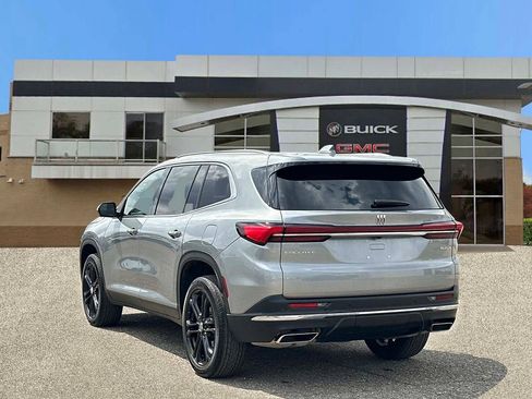 Used 2025 Buick Enclave Preferred w/ Power Package FWD image 4