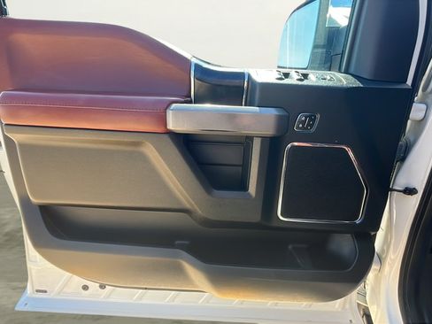 Used 2018 Ford F150 Platinum w/ Max Trailer Tow Package AWD/4WD image 15