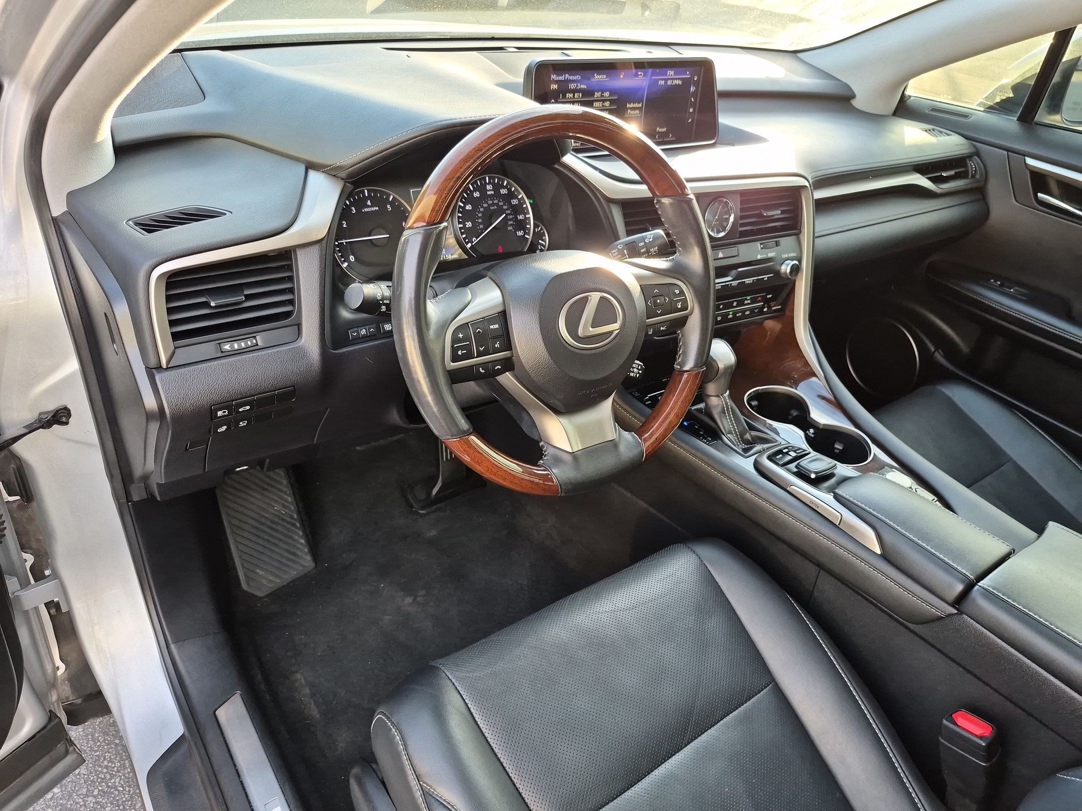 Used 2019 Lexus RX 350 FWD w/ Navigation Package image 17