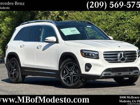 New 2026 Mercedes-Benz GLB 250 image 1