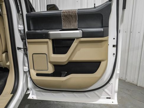 Used 2019 Ford F250 Lariat w/ Lariat Value Package image 47