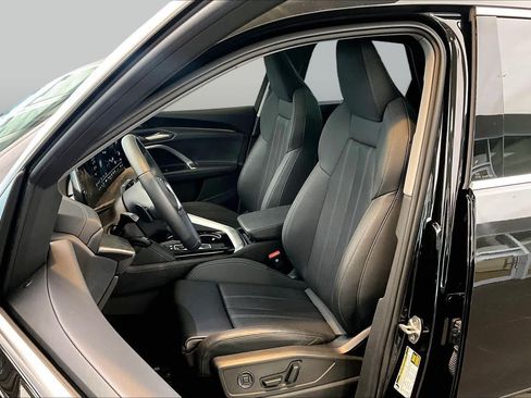 Certified 2025 Audi Q5 Premium Plus w/ Premium Plus AWD/4WD image 8