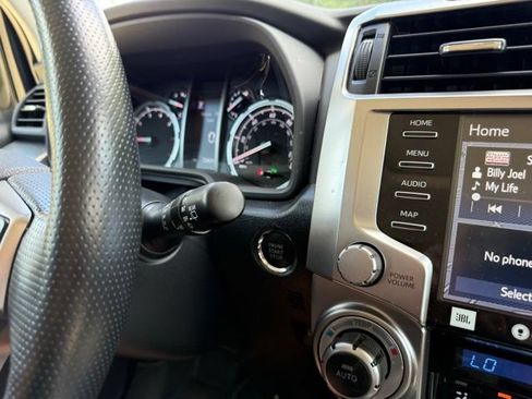 Used 2023 Toyota 4Runner Limited AWD/4WD image 41