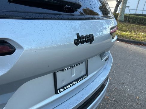 Used 2025 Jeep Grand Cherokee L Summit w/ Advanced Protech Group IV image 19