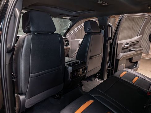 Used 2024 GMC Sierra 1500 AT4 w/ Technology Package image 26