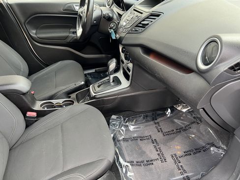 Used 2016 Ford Fiesta SE image 20