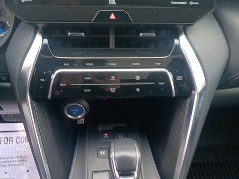 Used 2021 Toyota Venza Limited w/ Advanced Technology Package image 13