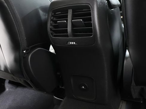 Used 2025 Ford Escape Platinum AWD/4WD image 29