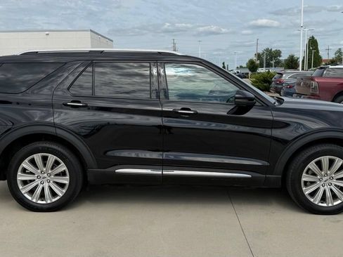 Used 2022 Ford Explorer Limited w/ Equipment Group 301A AWD/4WD image 6