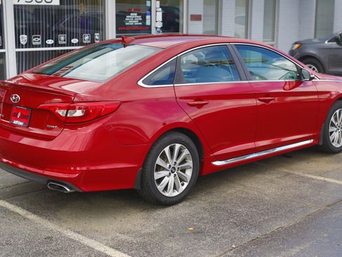 Used 2017 Hyundai Sonata Sport w/ Cargo Package image 16
