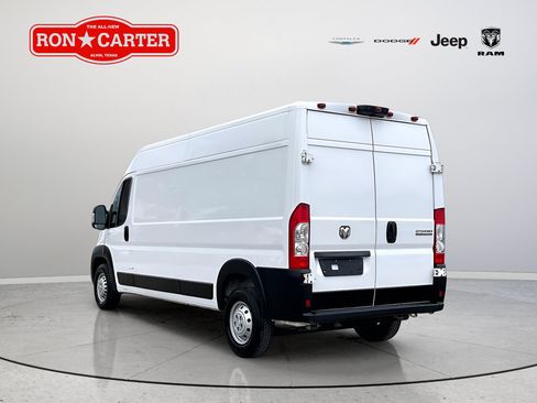 Used 2025 RAM ProMaster 2500 w/ Convenience Group FWD image 4