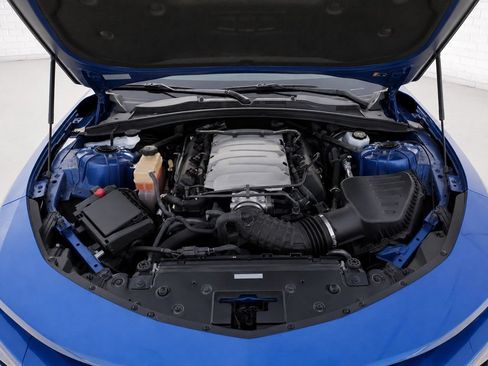 Used 2021 Chevrolet Camaro SS RWD image 11