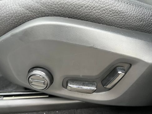 Certified 2023 Volvo XC90 B5 Plus w/ Protection Package AWD/4WD image 12