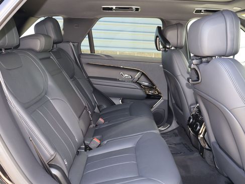 Certified 2025 Land Rover Range Rover Sport SE AWD/4WD image 28