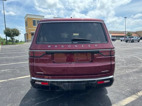 Used 2022 Jeep Wagoneer Series III w/ Flexible Seating Group AWD/4WD image 6