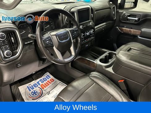 Used 2020 GMC Sierra 2500 Denali w/ Denali Ultimate Package image 18