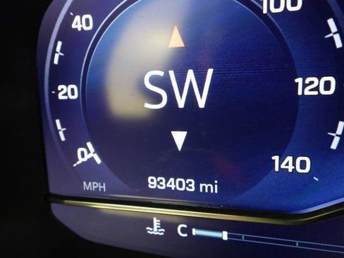 Used 2022 Chevrolet Tahoe Premier w/ Premium Package image 14