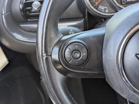 Used 2016 MINI Cooper Clubman FWD image 20