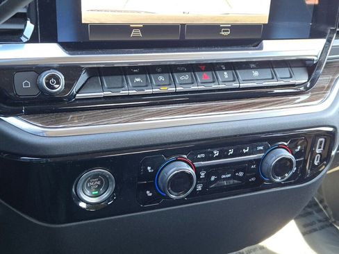 Used 2024 Chevrolet Silverado 1500 LT image 25