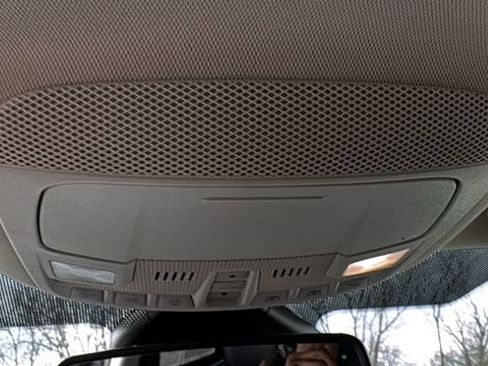 Certified 2022 Ford Edge Titanium w/ Class II Trailer Tow Package image 23