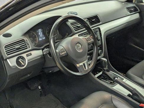 Used 2012 Volkswagen Passat 2.5 SE image 10