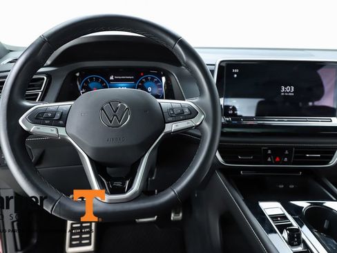 Used 2025 Volkswagen Atlas Cross Sport SEL R-Line image 20