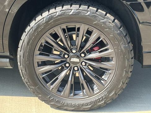 Used 2023 Cadillac Escalade V w/ LPO, ONYX Package AWD/4WD image 11