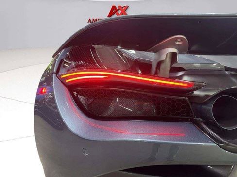 Used 2018 McLaren 720S RWD image 30