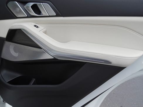 Certified 2025 BMW X5 M60i AWD/4WD image 35