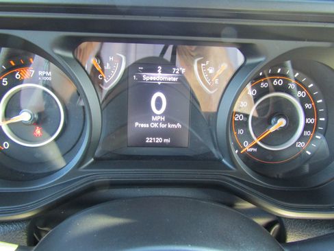 Used 2024 Jeep Wrangler Unlimited Sport AWD/4WD image 22