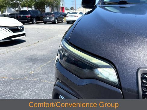 Used 2022 Jeep Cherokee Trailhawk w/ Sun, Sound & Nav Group AWD/4WD image 23