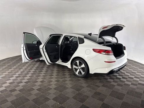 Certified 2019 Kia Optima S w/ S Panoramic Sunroof Package image 18