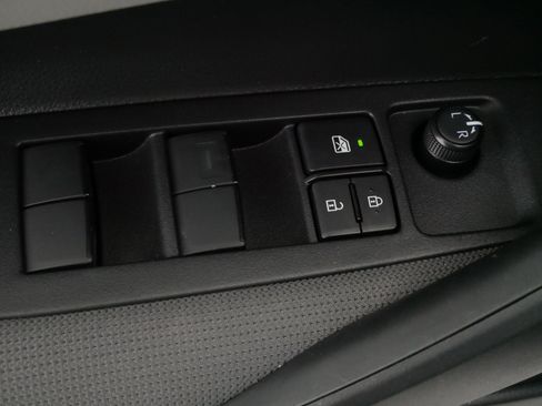 Certified 2025 Toyota Corolla LE w/ Convenience Package image 19