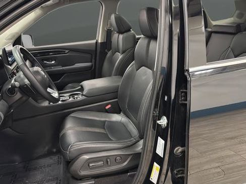 Used 2023 Honda Pilot Touring image 16