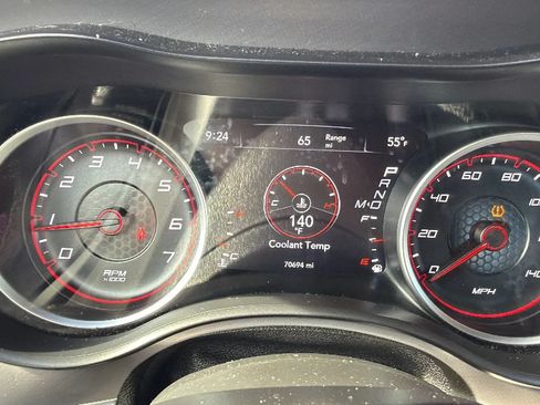 Used 2022 Dodge Charger SXT RWD image 15