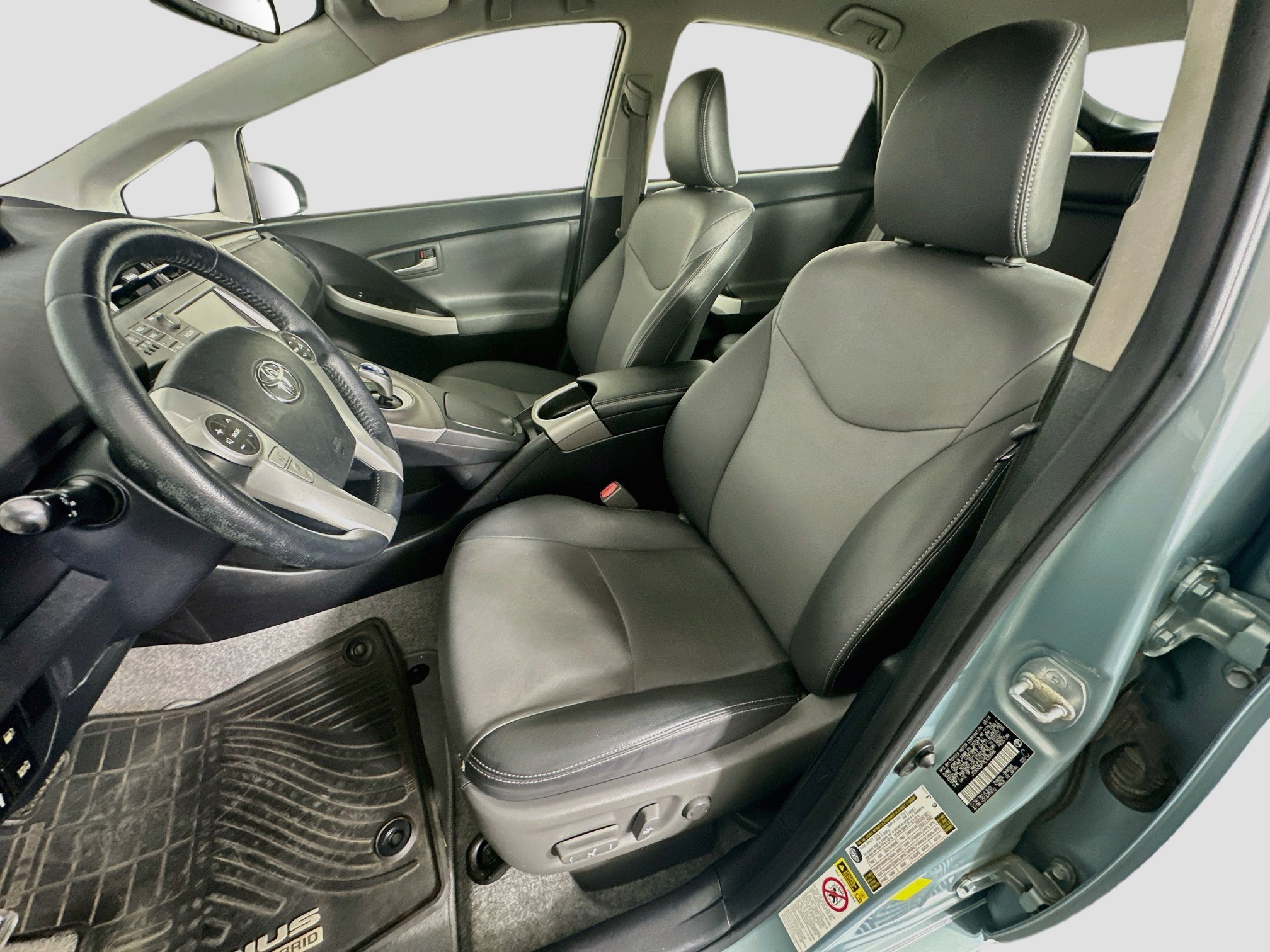 Used 2014 Toyota Prius Prime Advanced FWD image 13