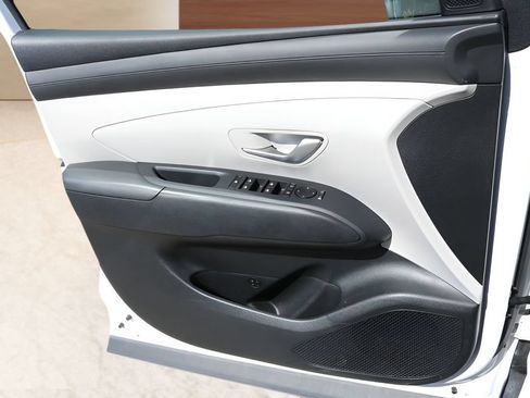 Used 2025 Hyundai Tucson SEL FWD image 9