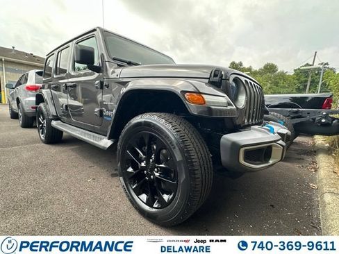 Used 2022 Jeep Wrangler Unlimited Sahara w/ Cold Weather Group AWD/4WD image 1