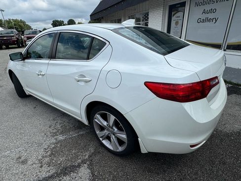 Used 2013 Acura ILX w/ Technology Package FWD image 7