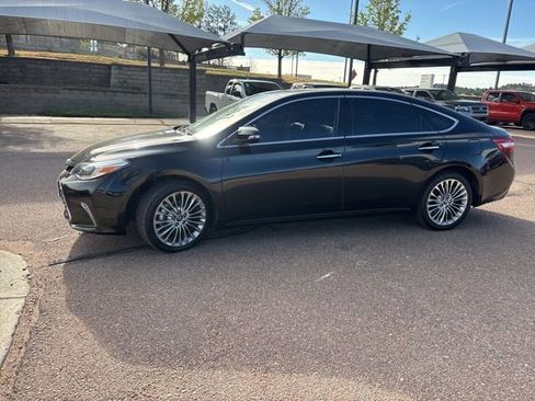 Used 2018 Toyota Avalon Limited w/ All Weather Liner Package image 4