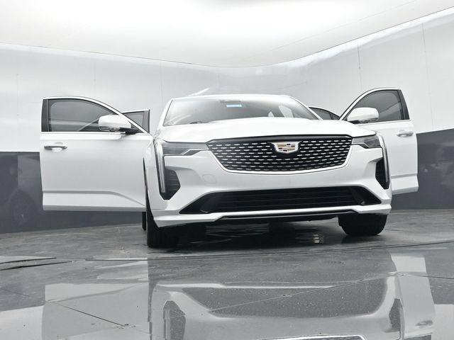 Used 2021 Cadillac CT4 Luxury w/ Sun And Sound Package RWD image 69