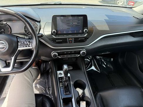 Used 2020 Nissan Altima 2.5 SR FWD image 9