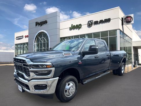 New 2026 RAM 3500 Tradesman AWD/4WD image 4