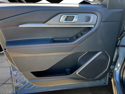New 2026 Ford Explorer ST-Line w/ ST-Line Street Pack image 21