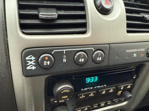 Used 2012 Chevrolet Colorado LT image 11