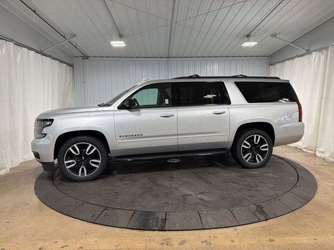 Used 2019 Chevrolet Suburban Premier w/ RST 6.2L Performance Edition image 2