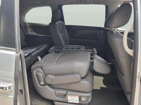 Used 2015 Honda Odyssey EX-L image 17
