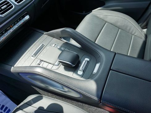 Certified 2024 Mercedes-Benz GLS 450 4MATIC image 21