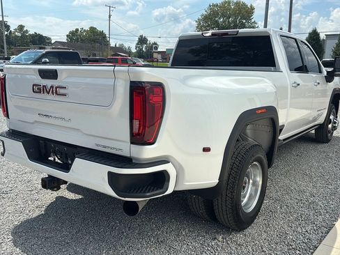 Used 2023 GMC Sierra 3500 Denali w/ Denali Ultimate Package AWD/4WD image 7