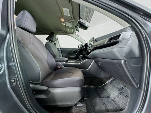 Certified 2025 Toyota Highlander LE AWD/4WD image 28
